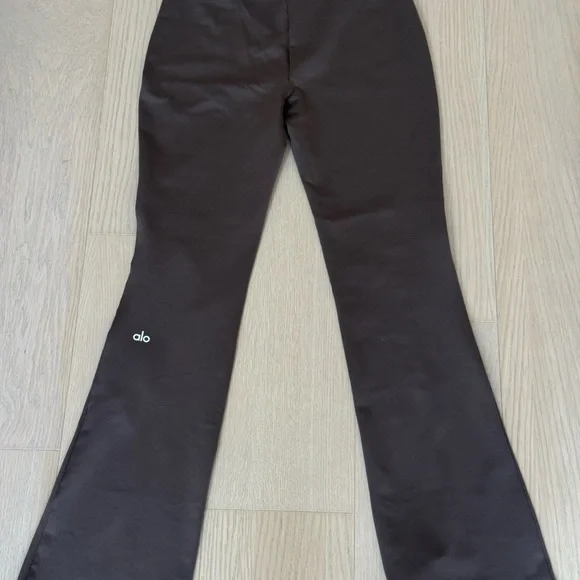 ALO Yogae Brown Flared Pants - Picture 2 of 4